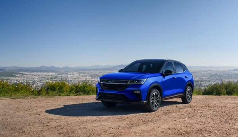Chevrolet Groove 2026 versión RS, con diseño bitono y detalles deportivos, vista exterior