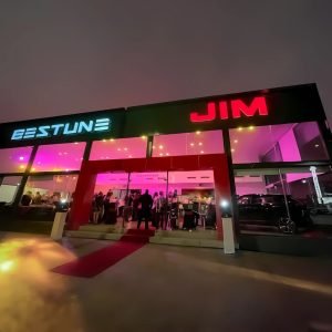 Fachada Bestune y JIM La Paz BCS