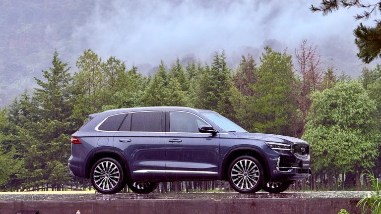 SUV Geely Monjaro 2026