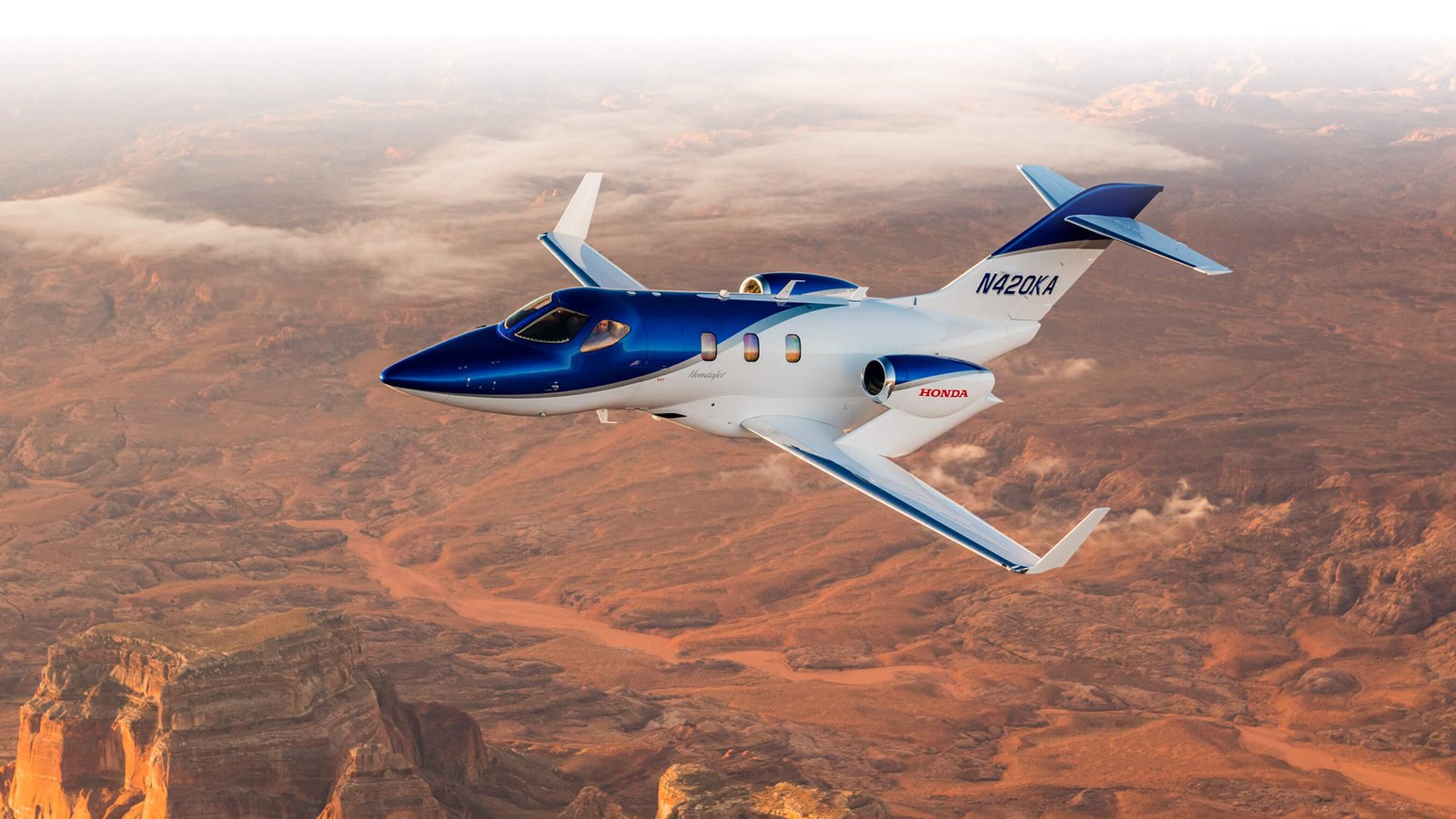 HondaJet Elite S de Honda Aircraft Company, avión ejecutivo desarrollado en Estados Unidos con tecnología avanzada de aerodinámica y eficiencia