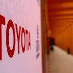 Vehículos Toyota Hiace y Hilux donados al Centro Autismo Teletón de Ecatepec para apoyar actividades externas.