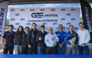 Pilotos del Campeonato GS Motos 2026 durante el arranque oficial en el CIAR Sierra Esmeralda