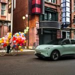 Geely EX2 eléctrico urbano con diseño compacto y faros LED en presentación para México