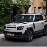 Defender 2026 en condiciones off-road con diseño actualizado y enfoque todoterreno