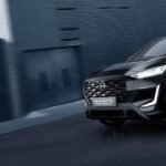 Nissan Magnite Dark Armour en color negro con rines oscuros y parrilla frontal en acabado All Black