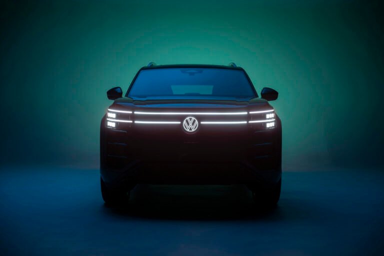 Interior del Volkswagen Atlas 2027 con pantalla de 15 pulgadas y cabina digital