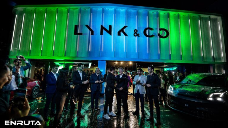Showroom y centro de servicio Lynk & Co House Interlomas en Ciudad de México