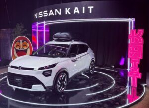 Nissan KAIT 2027 en color blanco durante presentación en México con nuevo diseño SUV compacto