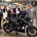 MotoDrive y Bajaj reciben el distintivo Hecho en México antes de ampliar su producción de motocicletas