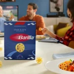 Caja de Barilla Gran Ruote inspirada en Formula 1 sobre una mesa